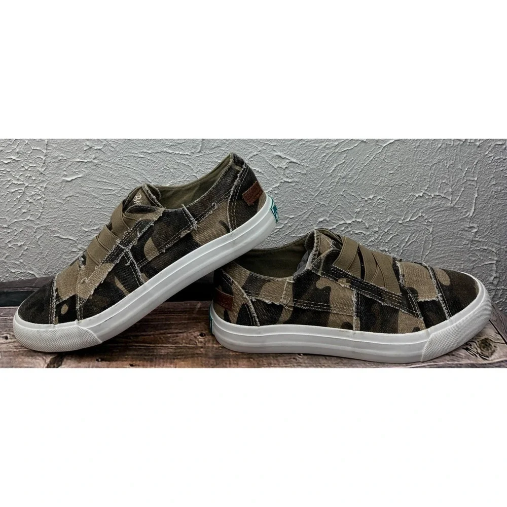Blowfish Malibu Camo Canvas Slip On Sneakers Distressed Camouflage